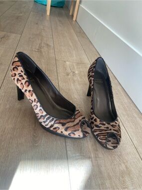 Stuart Weitzman Leopard Print Peep-Toe Heels in Tan and Black